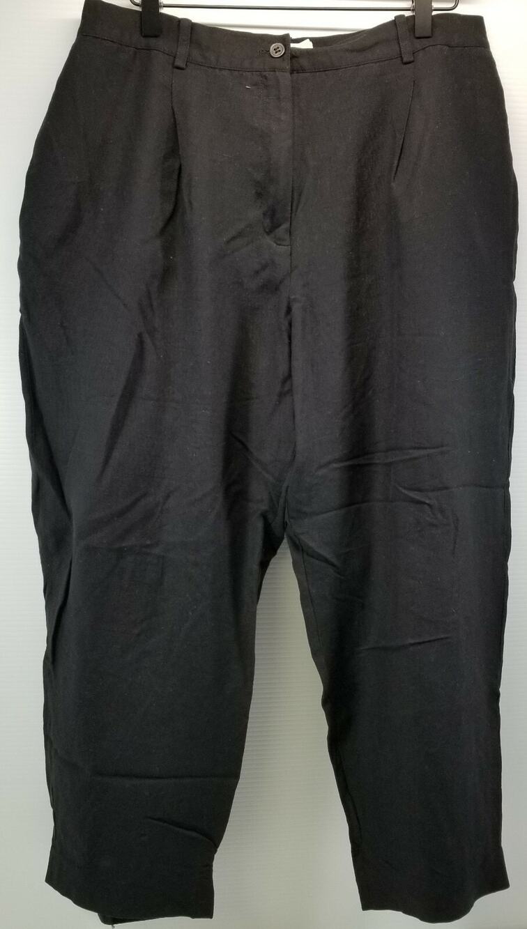 II) Elisabeth by Liz Claiborne Women's 33" Waist Cropped Black Pants
